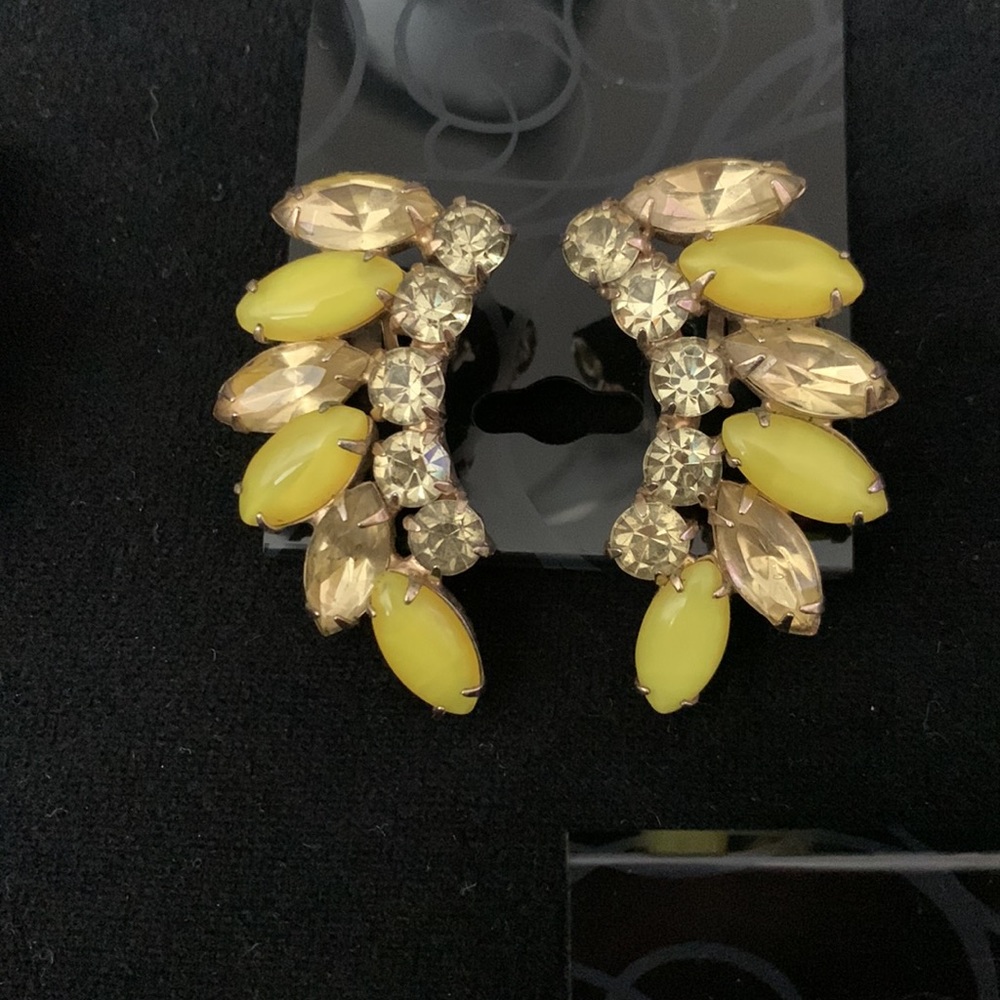 Bundle of Vintage Earrings~Post & Clip On - Picture 5 of 8